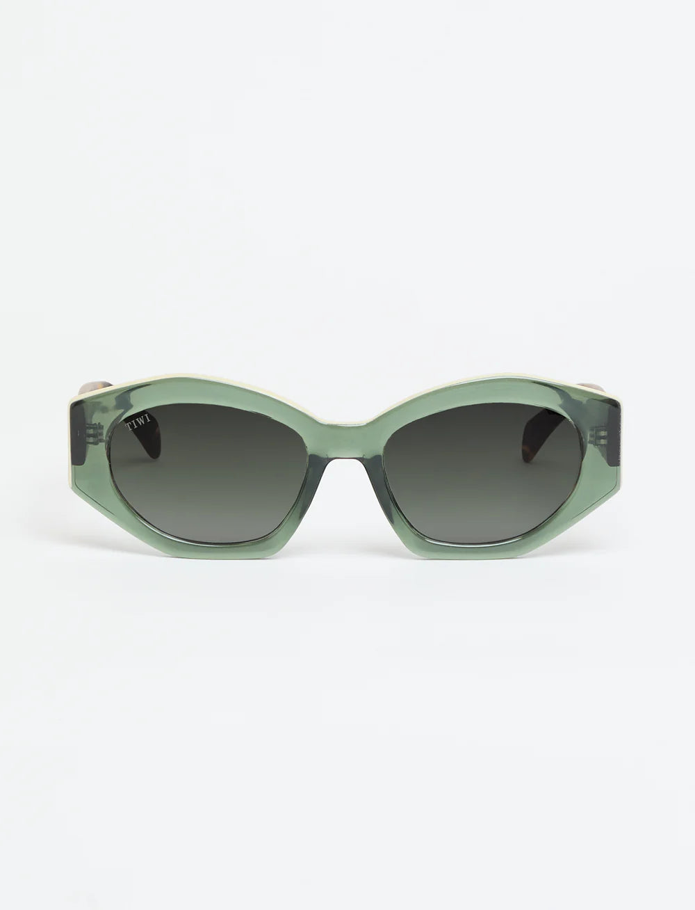 Tiwi colette 611
